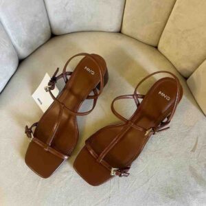 mgo Block heel with strap