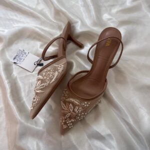 Beige bridal embroidery heel